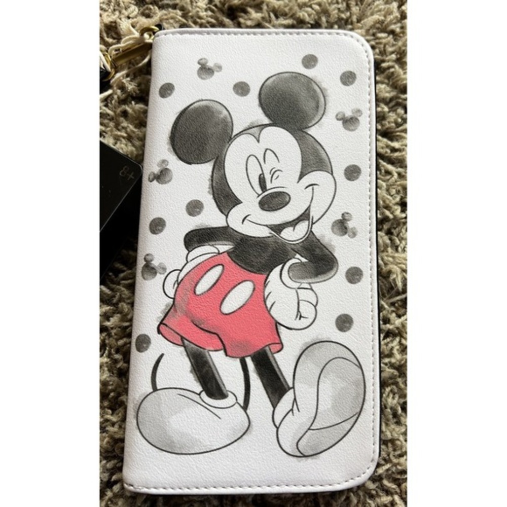 Loungefly Disney Classic Mickey Mouse Soft Tag Wallet/Wristlet New With Tags - Picture 2 of 4